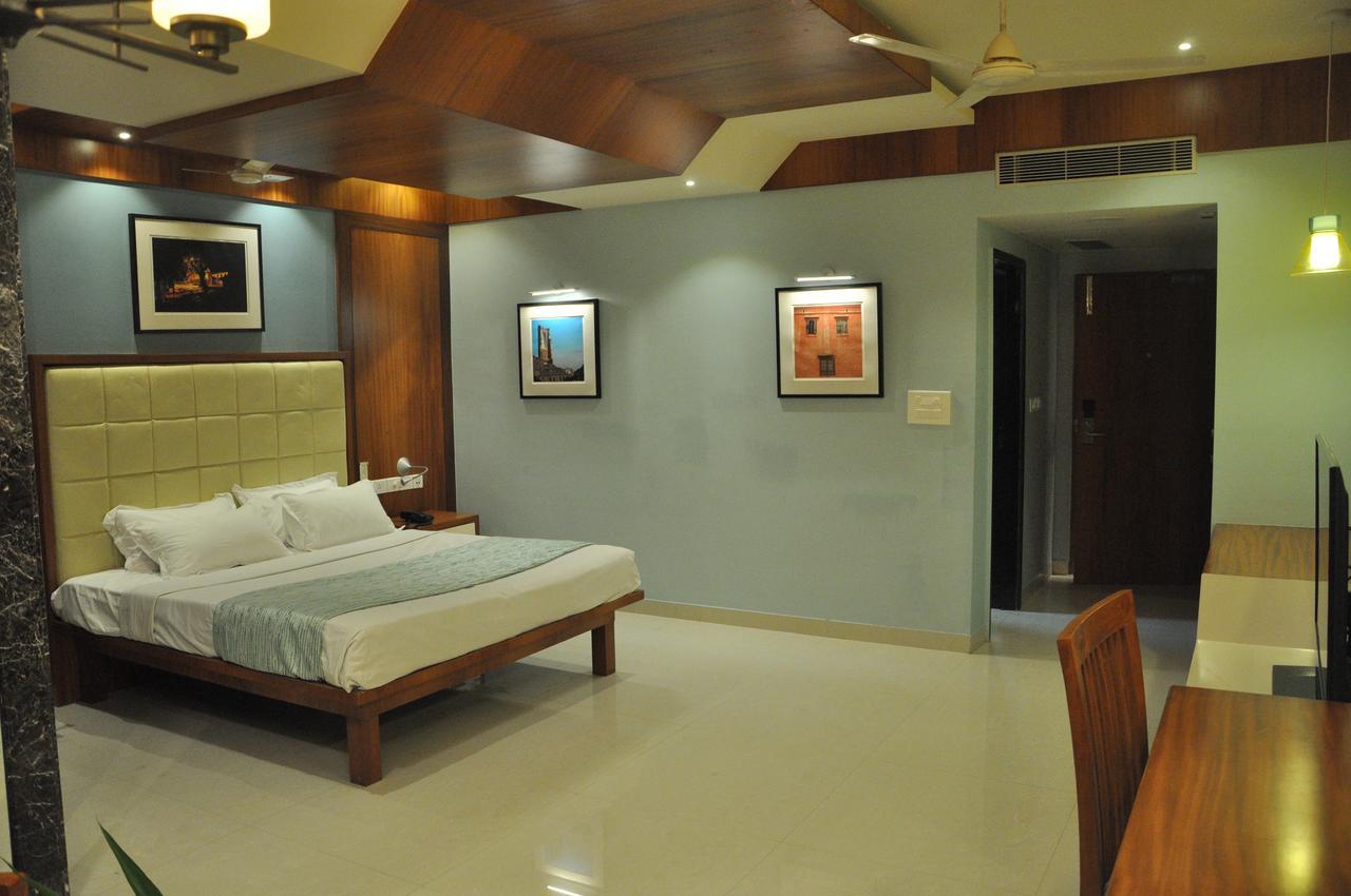 Отель Panaji Residency Экстерьер фото