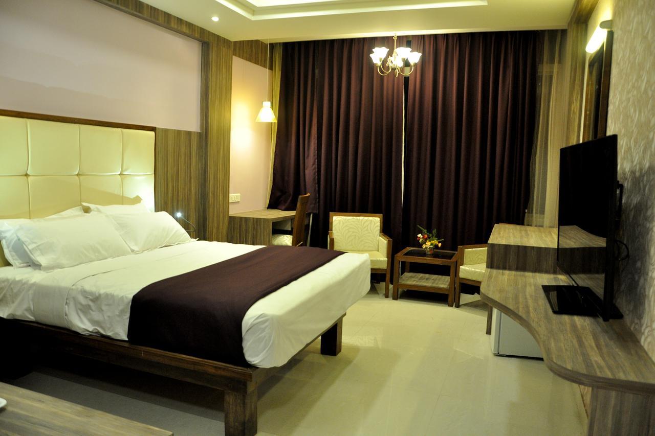 Отель Panaji Residency Экстерьер фото