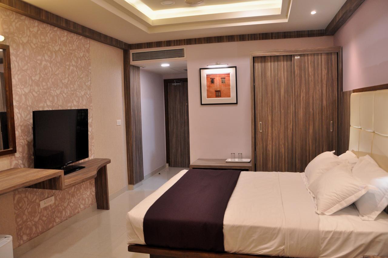 Отель Panaji Residency Экстерьер фото