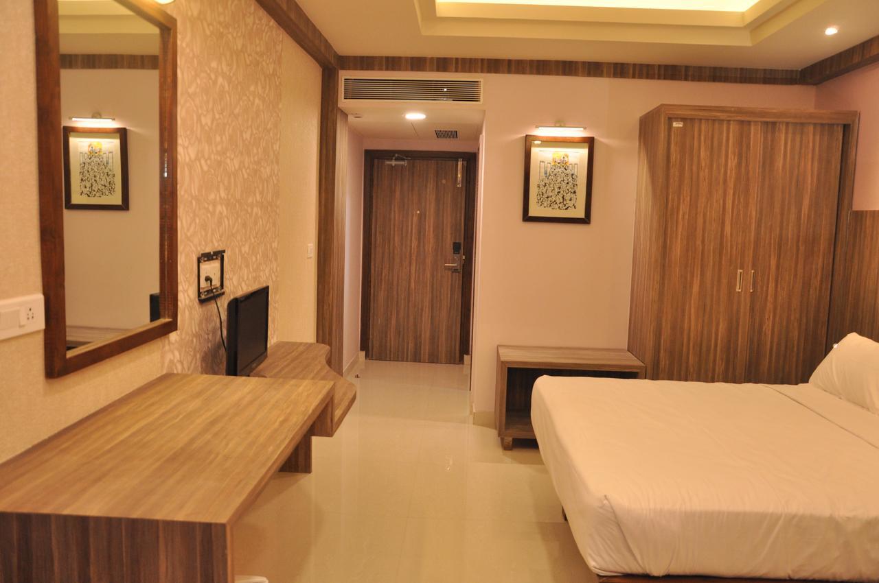 Отель Panaji Residency Экстерьер фото